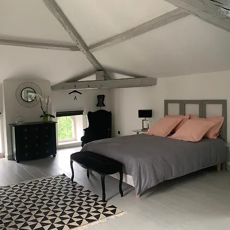 Domaine De La Hure Гостевой дом