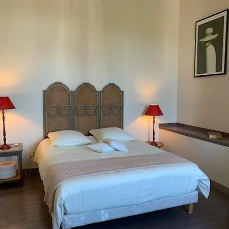 Domaine De La Hure Guest house *